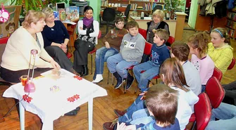 Głośne czytanie przy choince