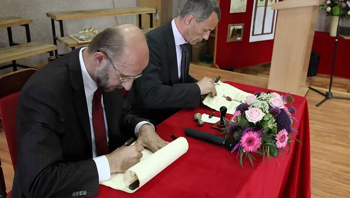 Upamiętnili i odnowili współpracę między miastami