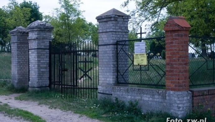 Sytuacja cmentarza w Jędrzychowicach bez zmian