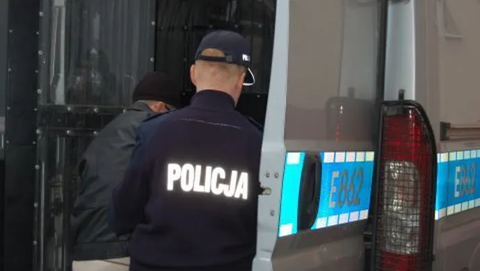 Dwumiesięczny areszt za znęcanie