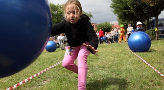 Spektakularny powrót lata, czyli otwarcie placu zabaw