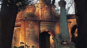 Tutaj pachnie historią, czyli spacer po Staromiejskim Cmentarzu Ewangelickim