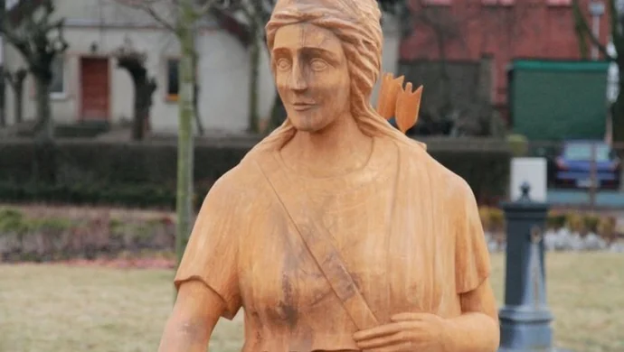 I gipsowa i drewniana Diana przepadła u konserwatora. Będzie trzecia?