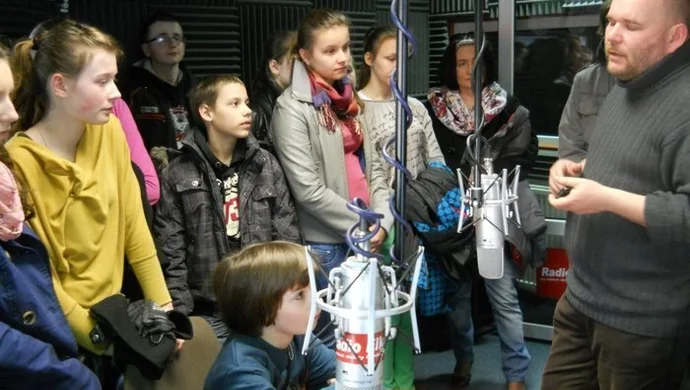 Gimnazjaliści poznali pracę dziennikarzy radiowych