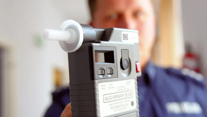 2 promile i uderzenie w ogrodzenie.... Podsumowanie weekendu