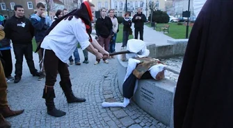 Mordercy odcięto na wschowskim rynku rękę, potem... głowę