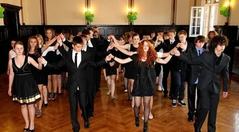 Pierwszy polonez w Gimnazjum Językowym
