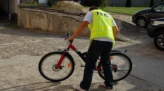 Ukradł rower, bo chciał wrócić do domu, potem zamienił go na telefon 