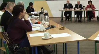 Nakłady na szkoły są duże, a liczba uczniów maleje