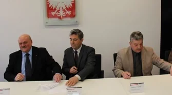 Przebudują drogę i wykonają ścieżkę rowerową