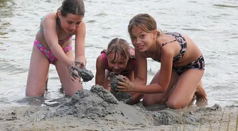 Bezpieczne kąpiele na półkolonii w Lginiu