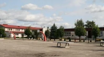 Dwóch kandydatów na urząd dyrektora SOSW