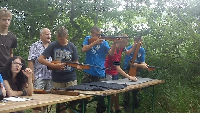 Zawody strzeleckie z broni pneumatycznej