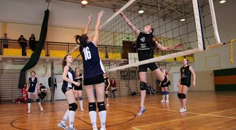 Wygrywa głośniejszy