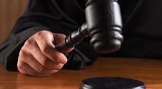 Ukradł pastę do zębów, uderzył pracownicę sklepu