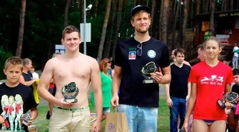 18 zawodników wystartowało w maratonie pływackim