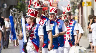 Korowód, sport, muzyka czyli drugi dzień Lata Bez Granic 