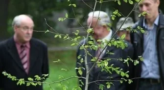 Posadzili siódme drzewko recyklingu