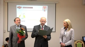 Burmistrz Sławy przyznał nagrody wyróżniającym się nauczycielom