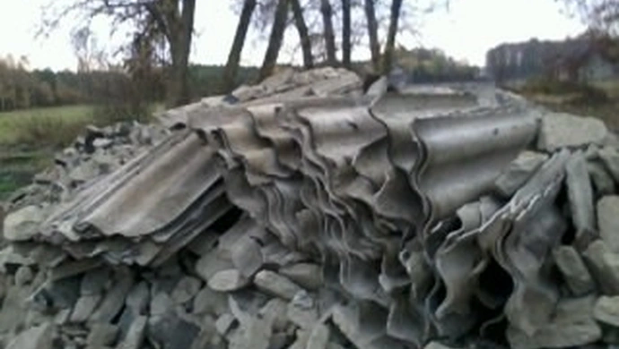 Przewieziono gruz z odpadami komunalnymi