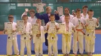 17 medali sławskich judoków