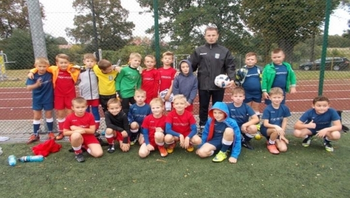 Korona bezkonkurencyjna w lidze żaków