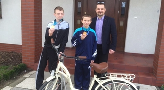 Medalista olimpijski z wizytą w Domu Dziecka we Wschowie