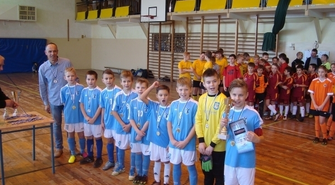 Drużyny Korony wygrywają III Mikołajkowy Turniej Piłki Halowej