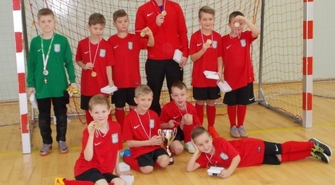 Turniej Mikołajkowy na hali Gimnazjum nr 2