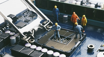 Gdzie naprawię komputer we Wschowie? U szwagra taniej, ale u nas bezpieczniej