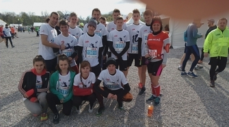 Sława: Uczniowie i nauczyciele wystartowali w warszawskim Orlen Warsaw Marathon