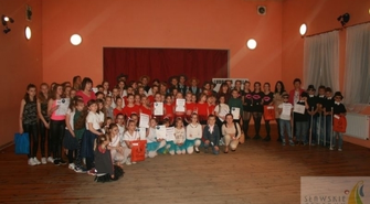 Magic 5 ze Wschowy oraz Zespół Pieśni i Tańca z Krzepielowa w wojewódzkim finale