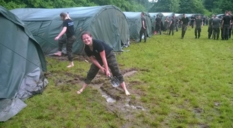 Uczniowie Staszica ćwiczyli na poligonie