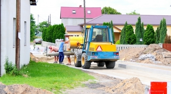 Trwa budowa drogi w Łupicach