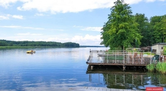 To nie katastrofa, a naturalne procesy w jeziorze