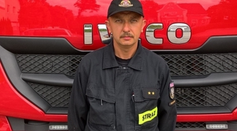 Strażak wraz z synem uratowali życie mężczyźnie