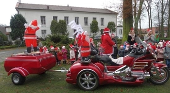 Mikołaj na trzykołowcu