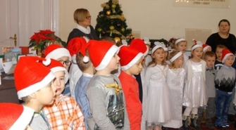 Mali kolędnicy w Urzędzie Gminy