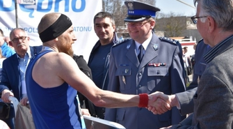 Najszybszy policjant-maratończyk z Leszna