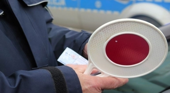 Próbował uciec, został zatrzymany. Czyli pościg z butelką w tle