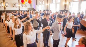 Uczcili zakończenie kolejnego etapu w życiu młodzieży gimnazjalnej.