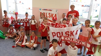 Przedszkolaki kibicują