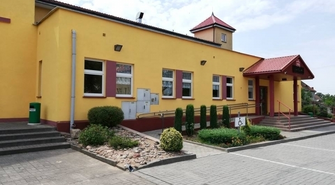 Remont elewacji szkoły w Wąsoszu 