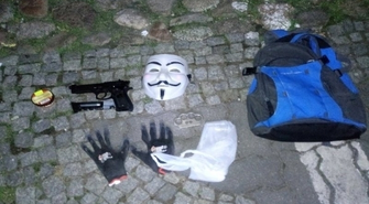 Spacerując ulicami Wolsztyna strzelali do zaparkowanych samochodów