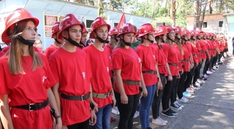 Wypoczynek i uroczyste ślubowanie młodych strażaków