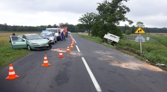 Nietypowa kolizja na prostym odcinku drogi