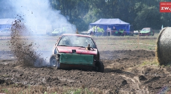 Ryk silników nad Sławą 