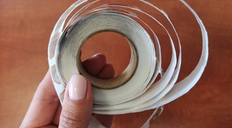 Wpadł z naklejkami na pluszaki