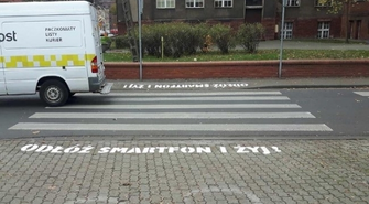 Apel do „pokolenia smartfonów”