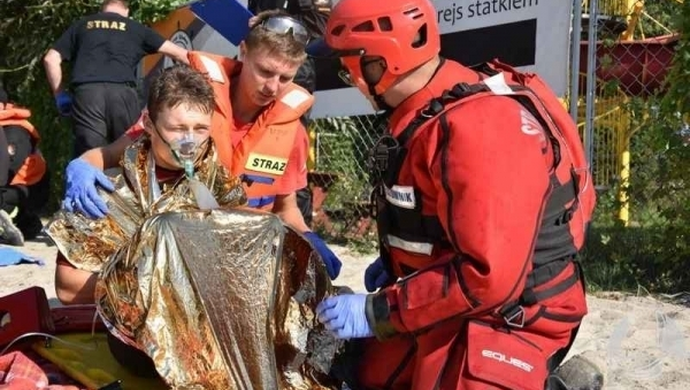 Strażacy przeprowadzili ćwiczenia na Jeziorze Sławskim